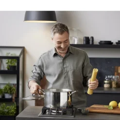 New By Tareq Taylor Amandine Gryde Stål