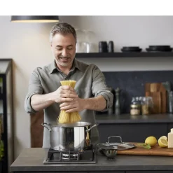 New By Tareq Taylor Amandine Gryde Stål