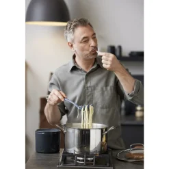 New By Tareq Taylor Amandine Gryde Stål