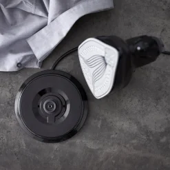 Hot Nordic Sense Ledningsfrit dampstrygejern 2200 watt Sort