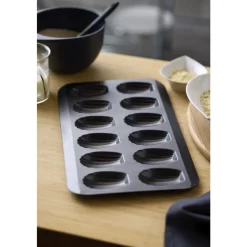 Blomsterbergs Madeleineform til 12 stk. Stål