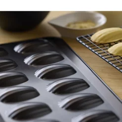 Blomsterbergs Madeleineform til 12 stk. Stål