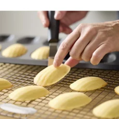 Blomsterbergs Madeleineform til 12 stk. Stål