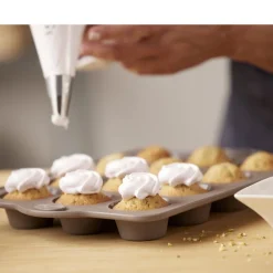 Blomsterbergs Muffinform til 12 stk. Latte