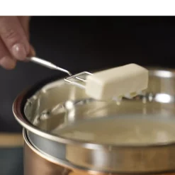 Discount Blomsterbergs Røreskål m. silikonebund Latte