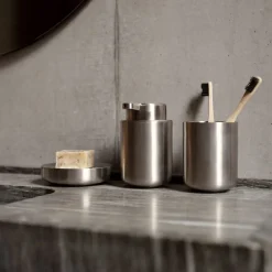 Sale Zone Denmark Ume Tandbørstekrus B&oslash;rstet stål